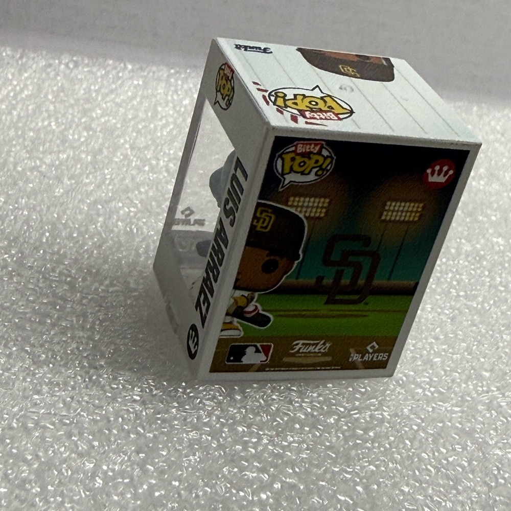 Bitty Pop Funko MLB Superbox SD Padres Luis Arraez Figure - Picture 6 of 7